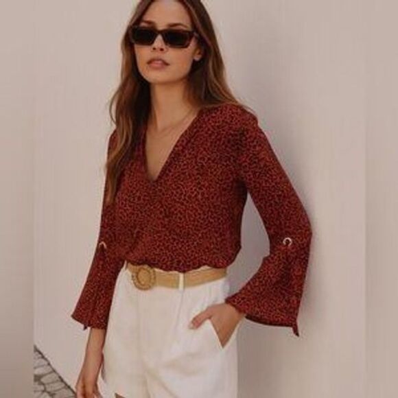 Michael Kors Womens Red Sheer Animal Print Flare Sleeve VNeck Blouse sz S - Picture 1 of 5